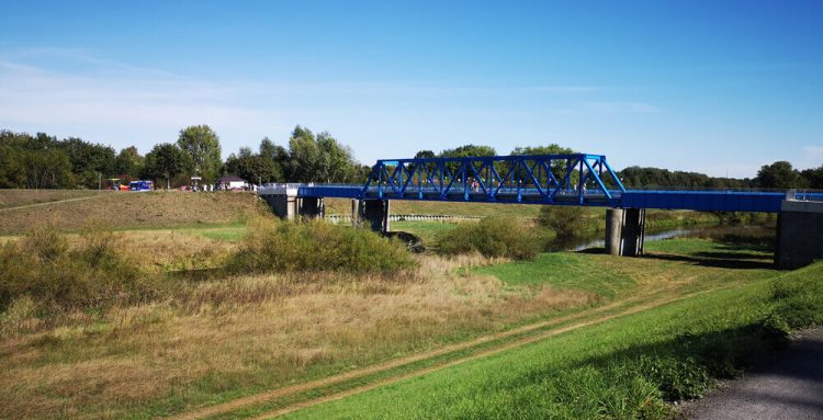 Fluss Fotovorlagen: Flusslandschaft neue Lippebrücke 1