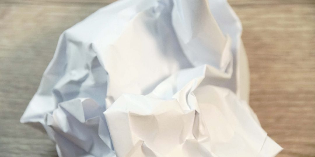 Zerknülltes Papier