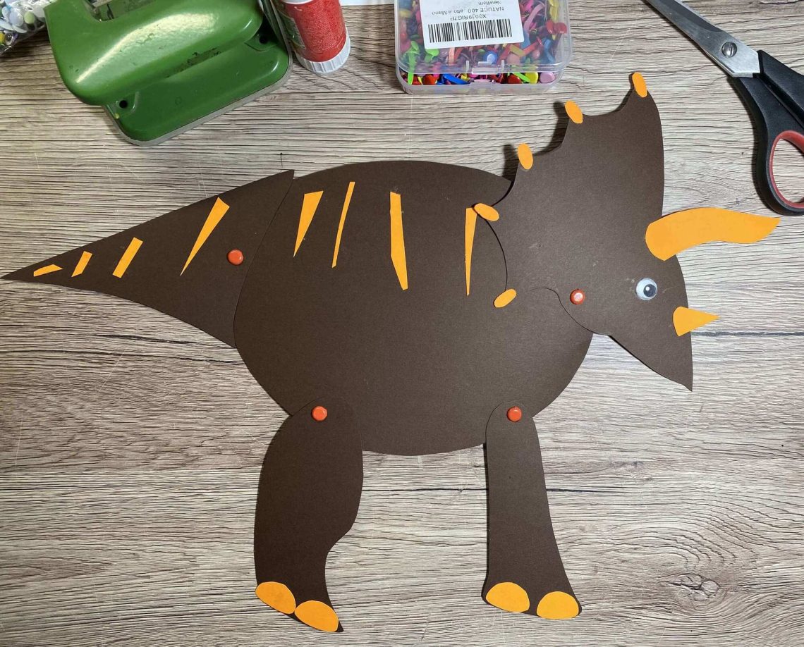 DIY Dinosaurier Basteln F r Kinder Und Eltern Spa Dekoration diy-dinosaurier-basteln-f-r-kinder-und-eltern-spa-dekoration